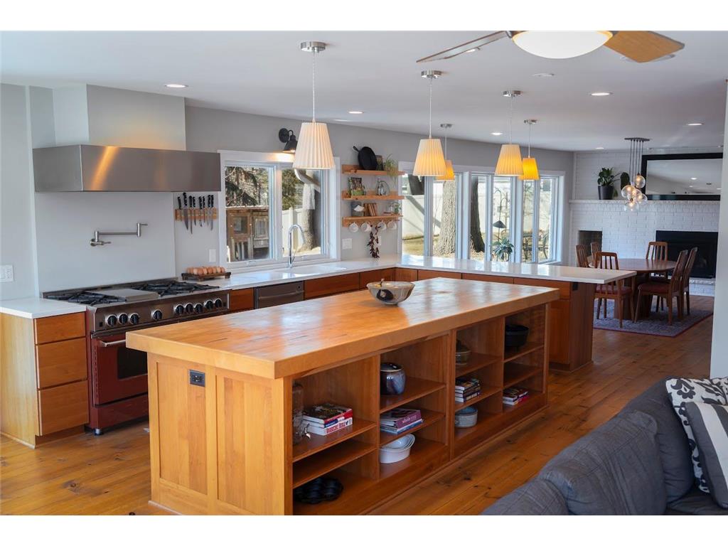 910 Lakewood Hills Road Eagan MN 55123 6701336 image1