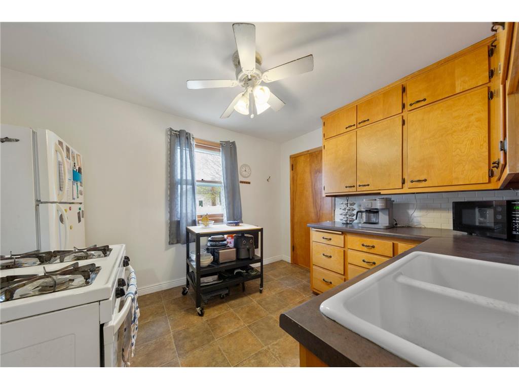 910 N 2nd Street Mankato MN 56001 7058892 image15