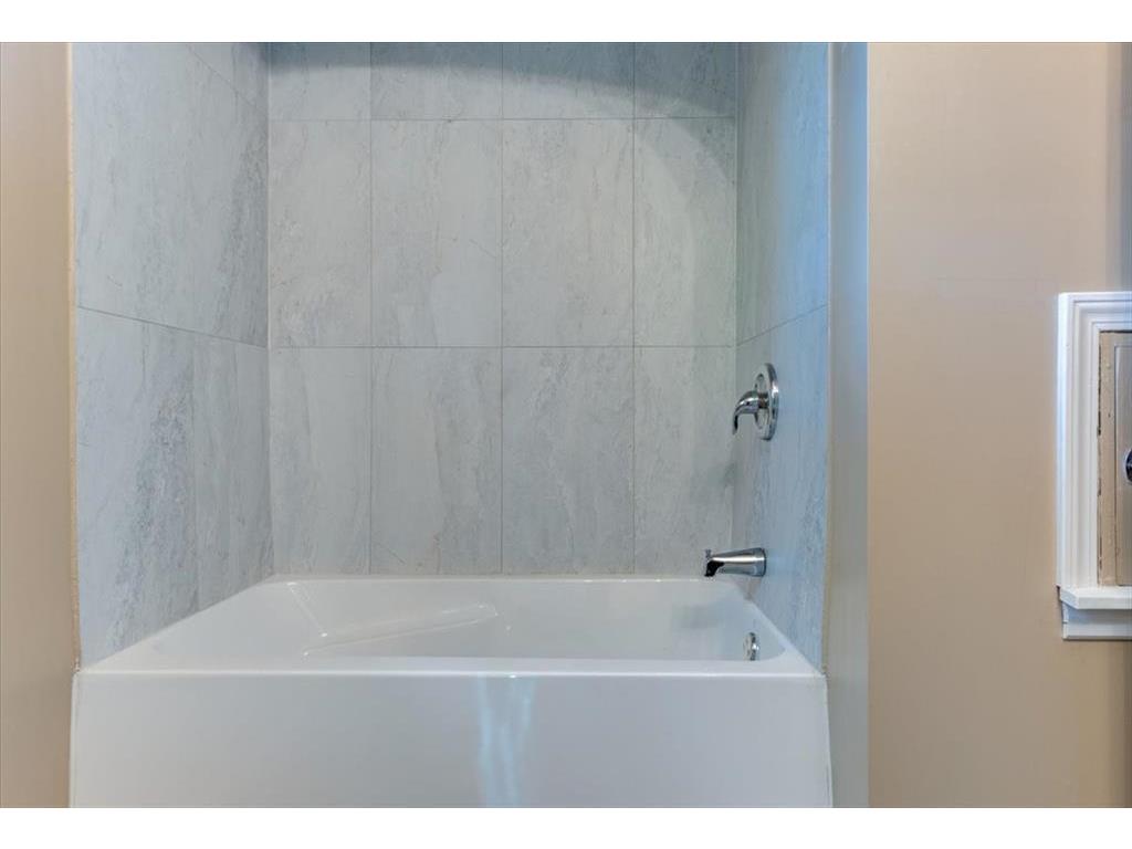 910 Oakwood Boulevard Menomonie WI 54751 7106839 image20