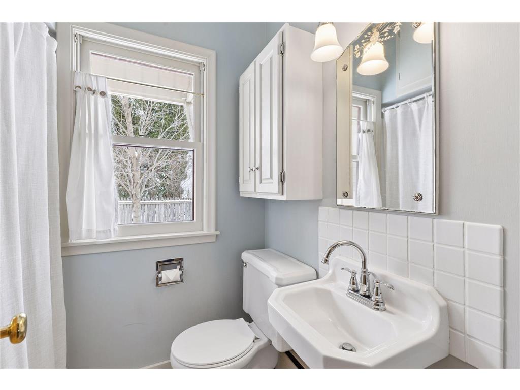 910 W 4th Street Red Wing MN 55066 7001283 image22