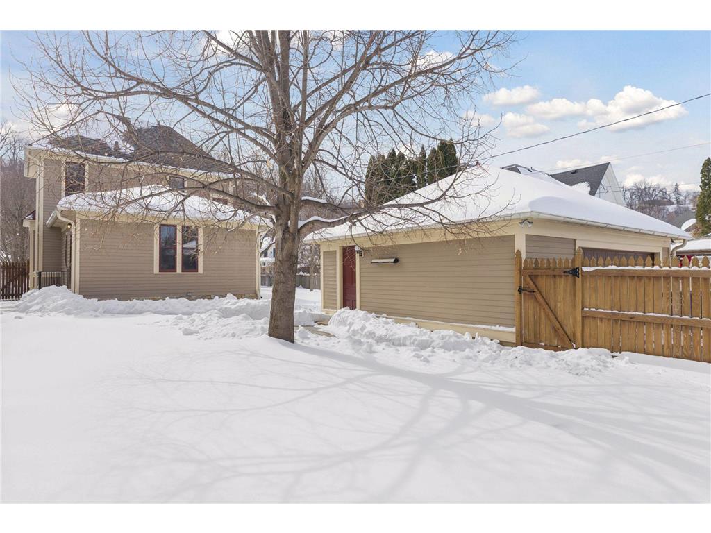 910 W 4th Street Red Wing MN 55066 7001283 image42
