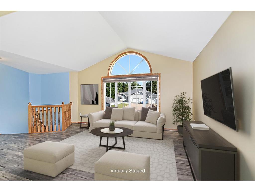 910 W 8th Street Rush City MN 55069 6607131 image1