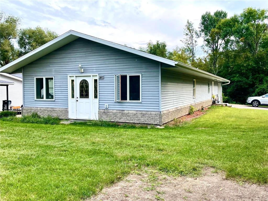 910 Willow Street, Brainerd, MN 56401 MLS 6228022 Edina Realty