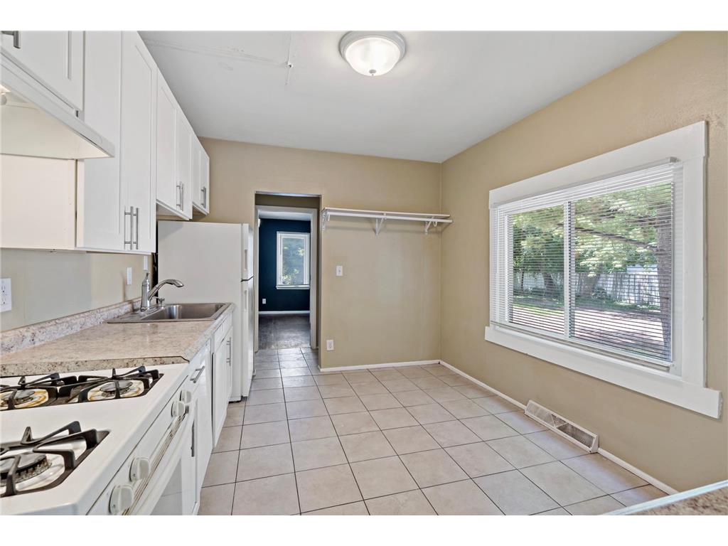 910 Wilson Avenue Saint Paul MN 55106 7107069 image11