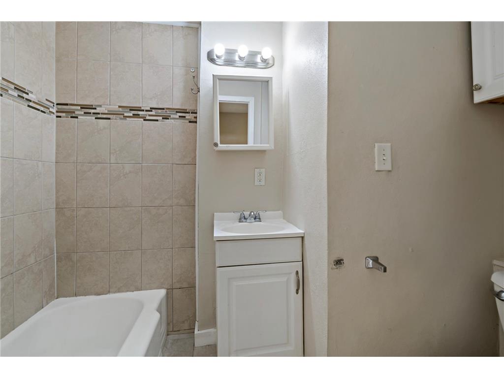 910 Wilson Avenue Saint Paul MN 55106 7107069 image20