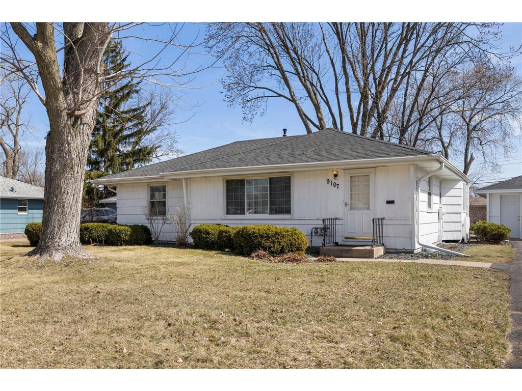 9107 12th Avenue S Bloomington MN 55425 7040379 image1