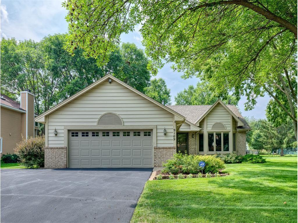 9109 Loch Lomond Boulevard Brooklyn Park MN 55443 6767360 image1