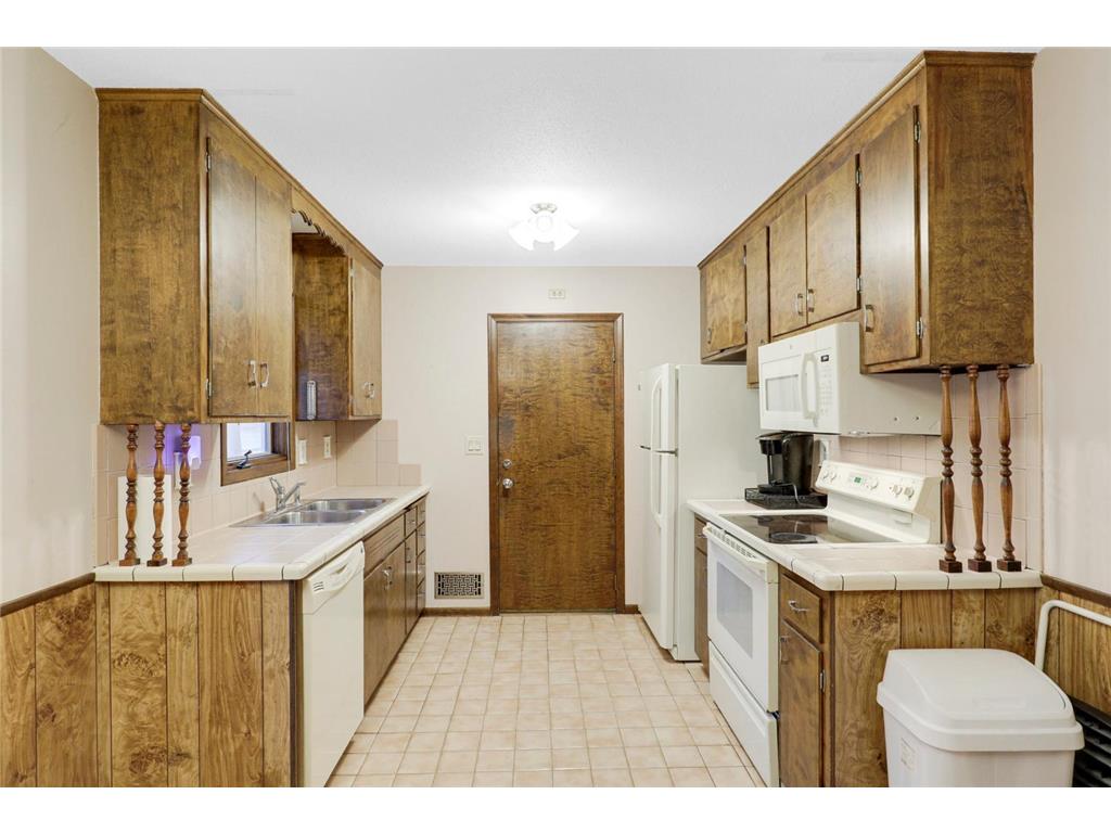 9109 Northwood Parkway New Hope MN 55427 7023448 image11