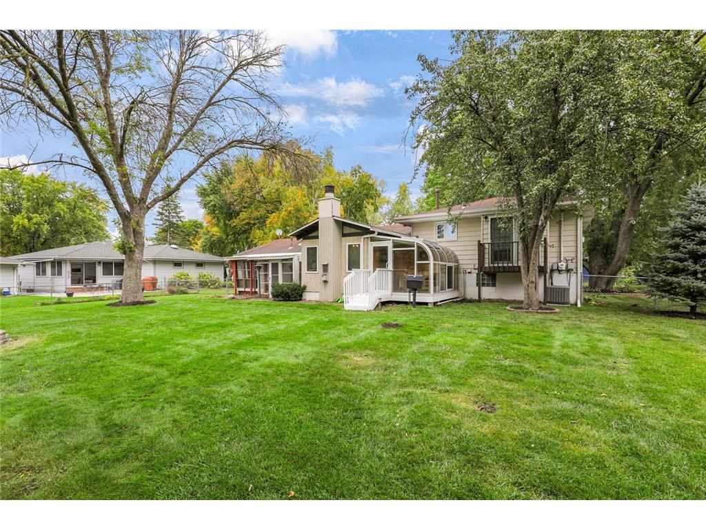 9109 Northwood Parkway New Hope MN 55427 7023448 image27