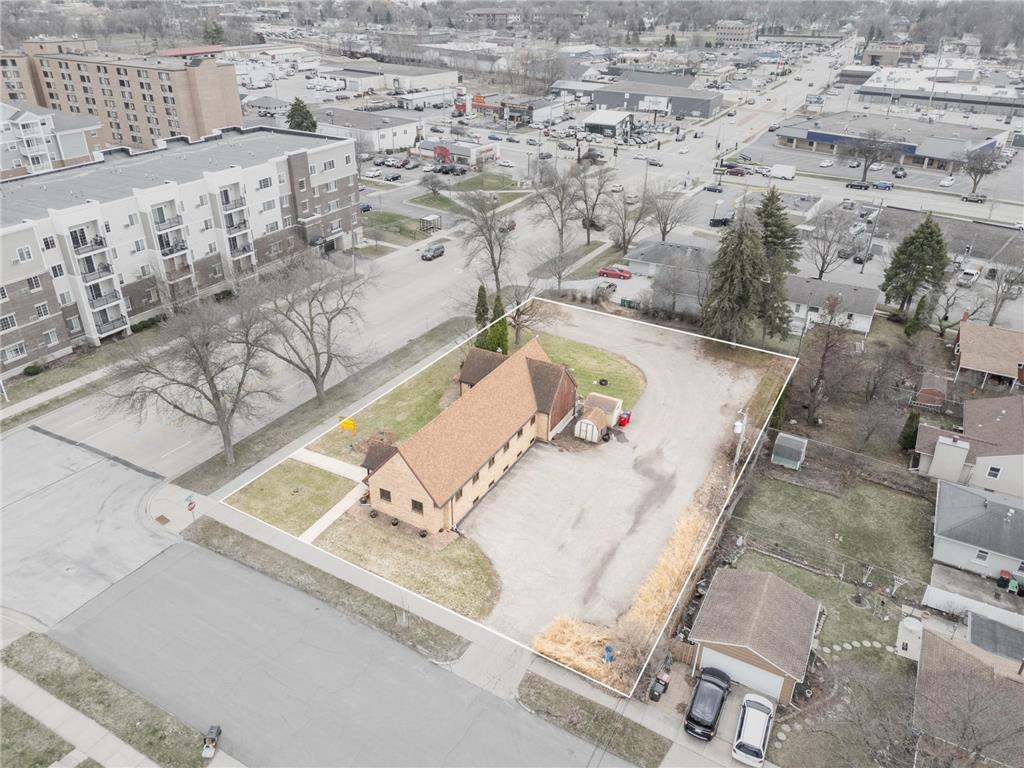 911 11th Avenue NW Rochester MN 55901 7051015 image1