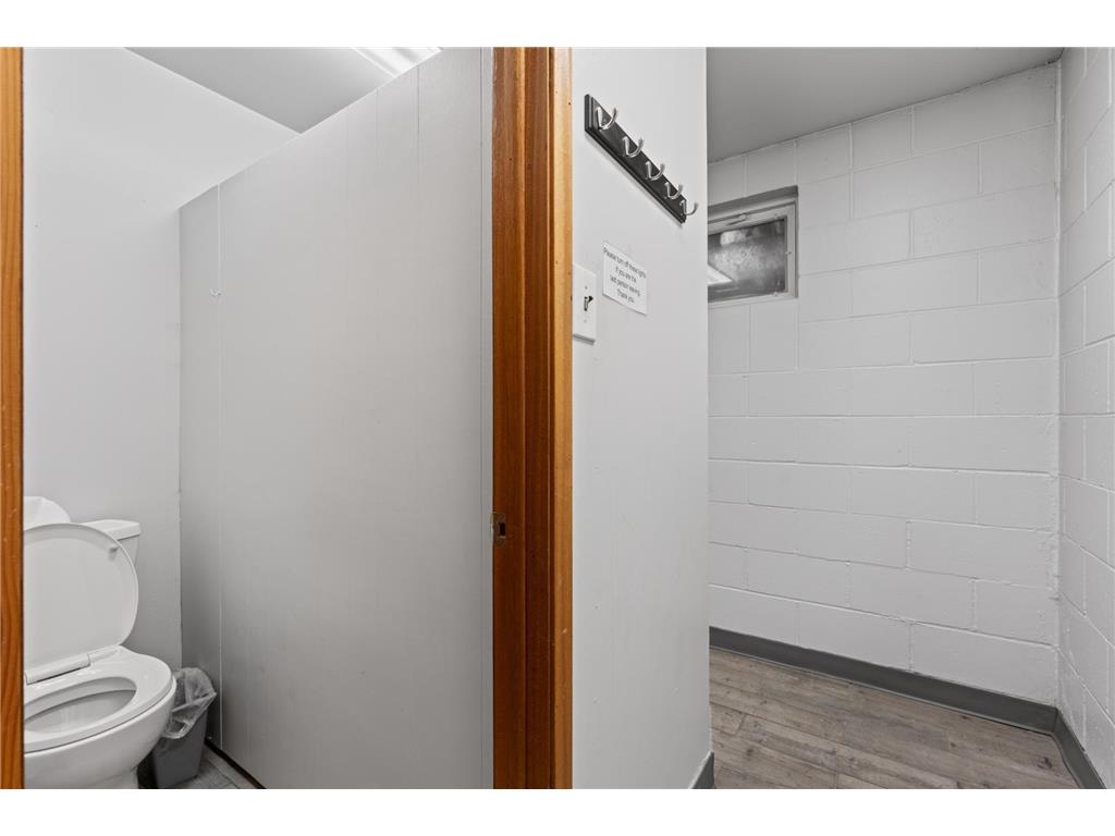911 11th Avenue NW Rochester MN 55901 7051015 image20