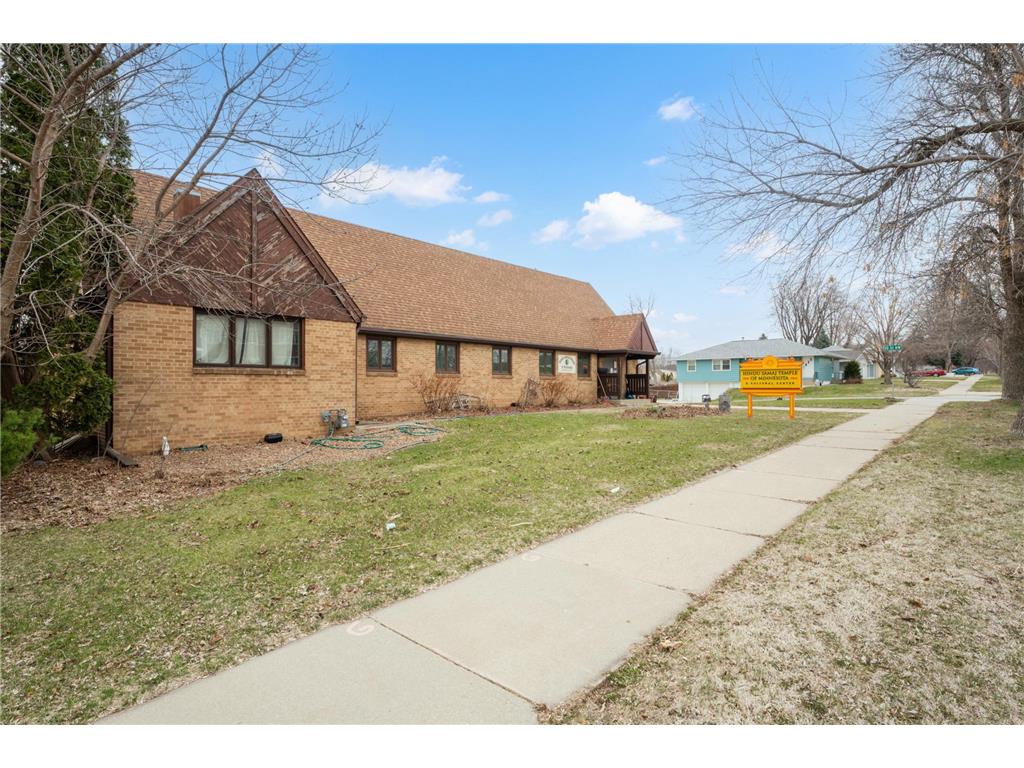 911 11th Avenue NW Rochester MN 55901 7051015 image23