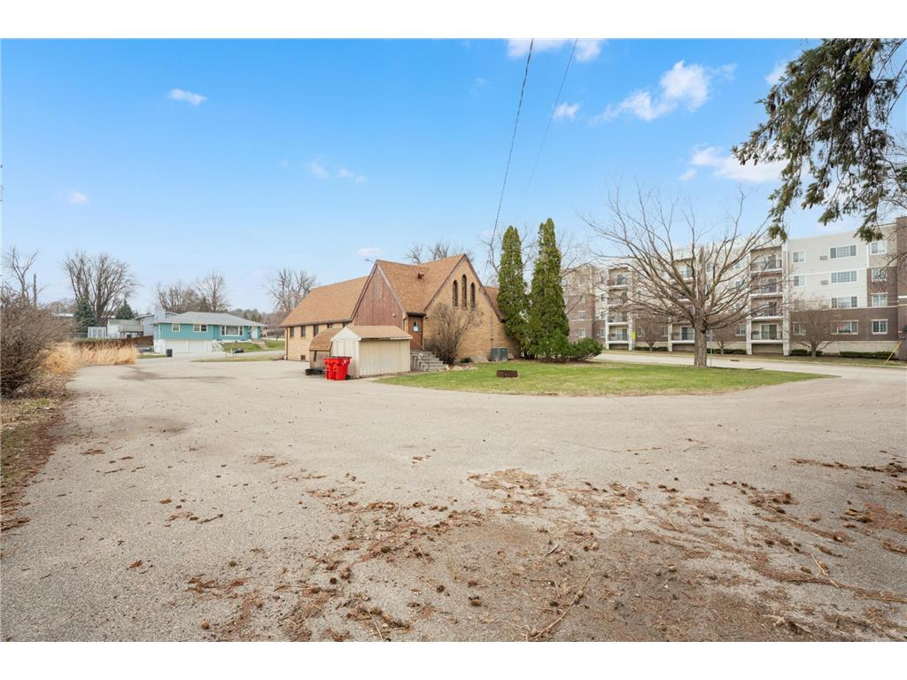 911 11th Avenue NW Rochester MN 55901 7051015 image25