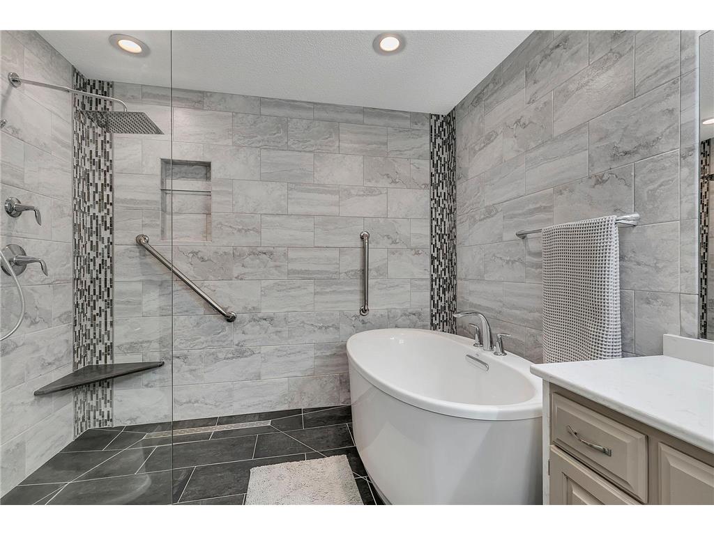 911 138th Lane NE Ham Lake MN 55304 7066493 image19