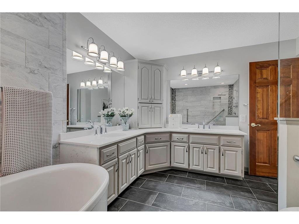 911 138th Lane NE Ham Lake MN 55304 7066493 image22