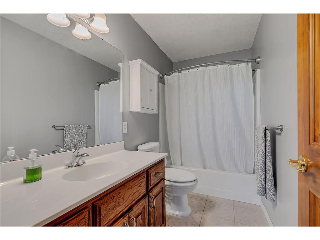 911 138th Lane NE Ham Lake MN 55304 7066493 image30