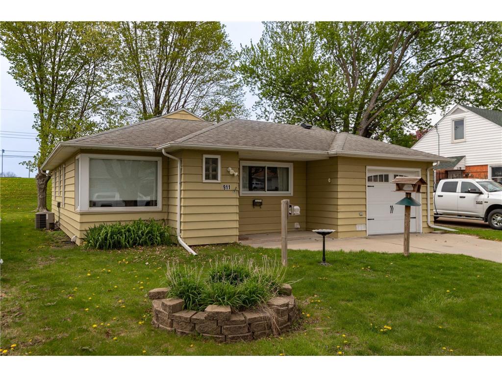 911 13th Avenue NW Rochester MN 55901 7067862 image1