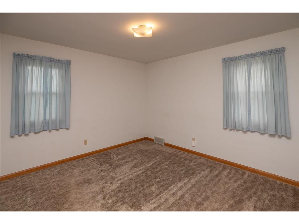 911 13th Avenue NW Rochester MN 55901 7067862 image10