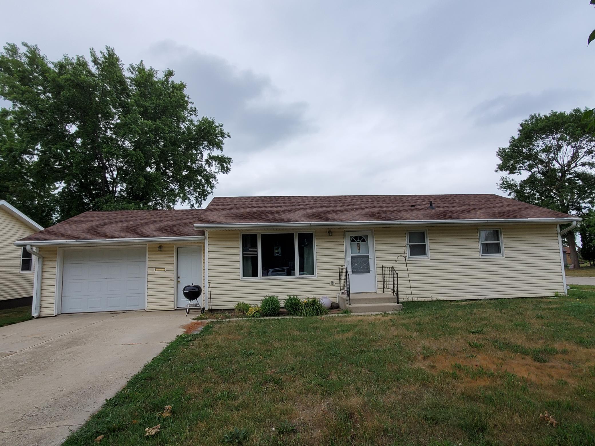 911 3rd Street SE, Pipestone, MN, 56164 MLS 6022701 Edina Realty