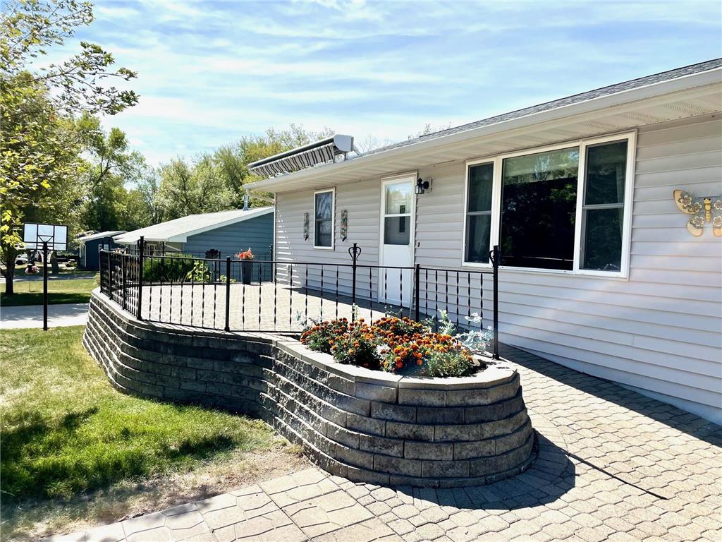 911 5th Street Albany MN 56307 6408210 image1