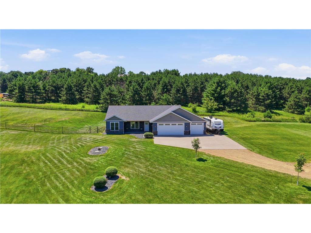 911 67th Avenue Warren Twp WI 54016 7101260 image1