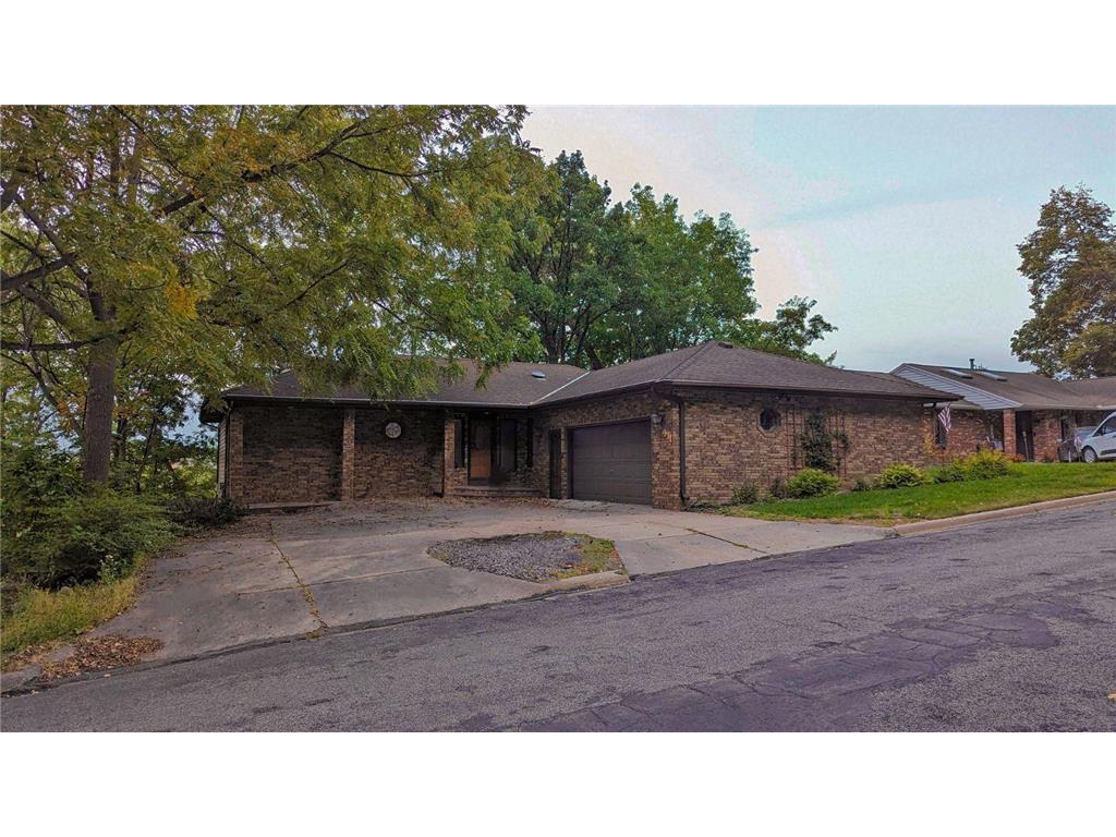 911 Belvista Drive North Mankato MN 56003 6434630 image1