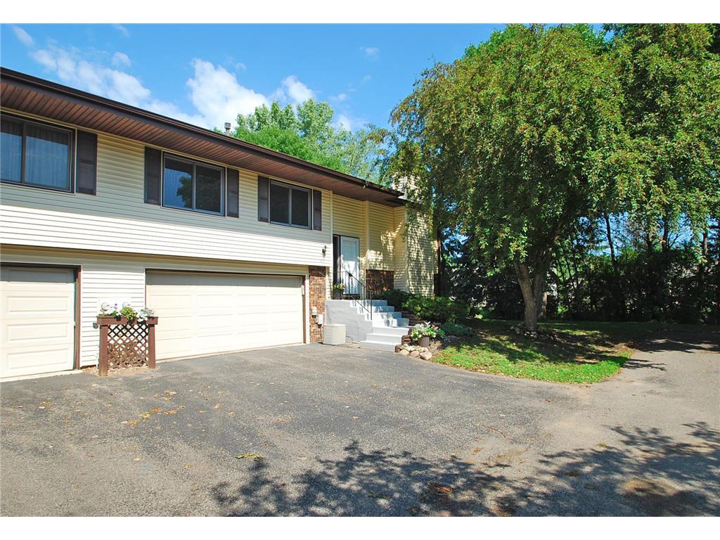 911 Heritage Court W Vadnais Heights MN 55127 6408540 image1