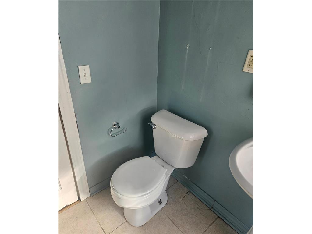 911 Jenks Avenue E Saint Paul MN 55106 7037726 image18