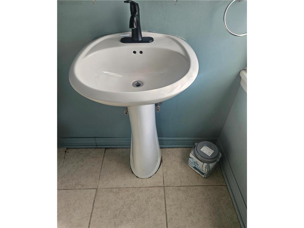 911 Jenks Avenue E Saint Paul MN 55106 7037726 image19