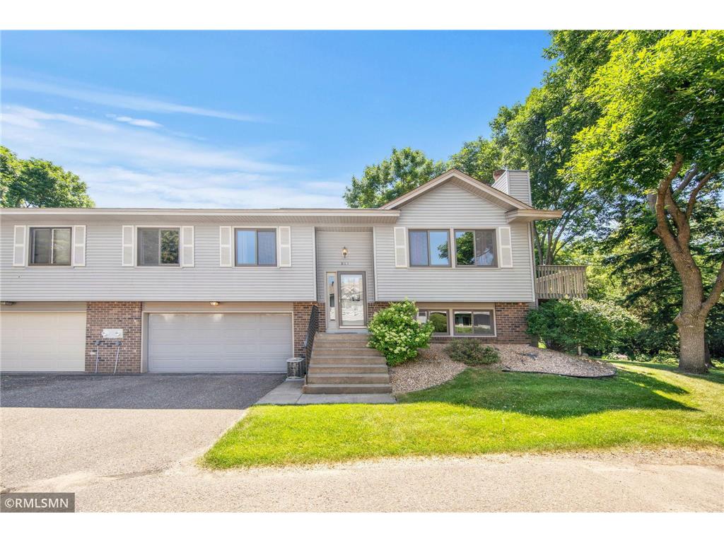 911 Lawnview Avenue Shoreview MN 55126 6754764 image1