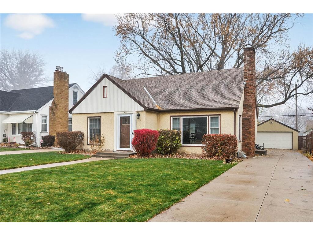 911 Montana Avenue W Saint Paul MN 55117 6819850 image1