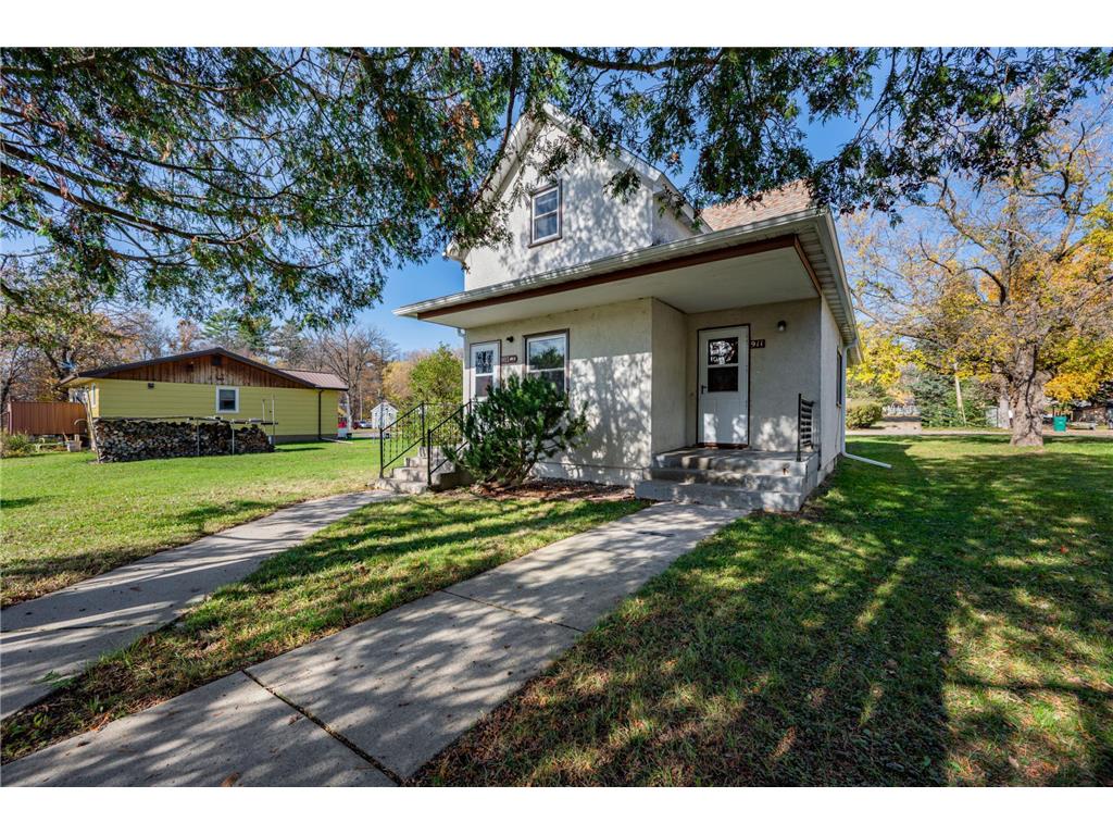 911 NW 8th Street Grand Rapids MN 55744 6451934 image1