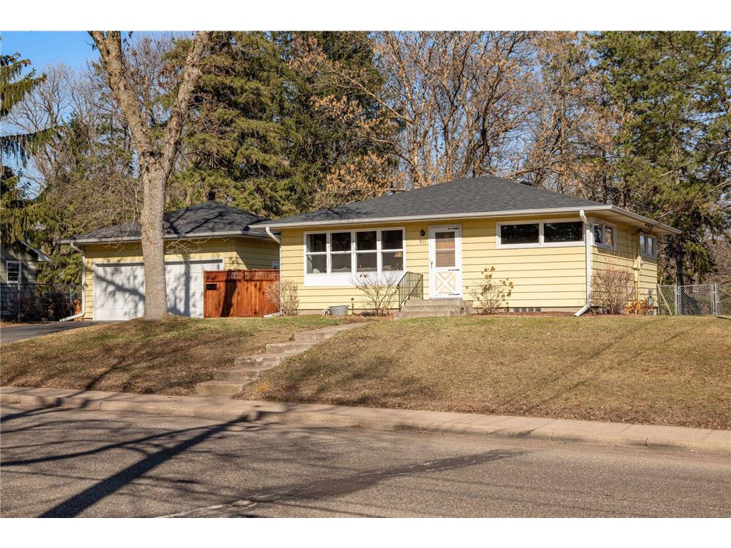 911 Owens Street N Stillwater MN 55082 6353369 image1