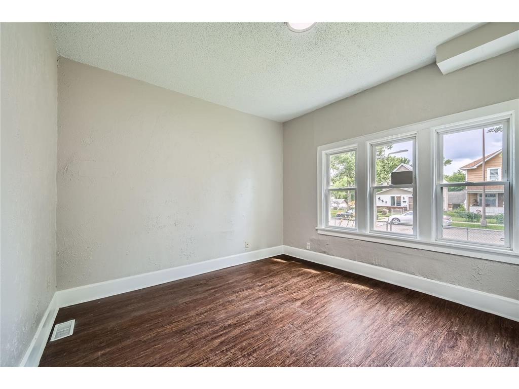 911 Sims Avenue Saint Paul MN 55106 6755165 image13