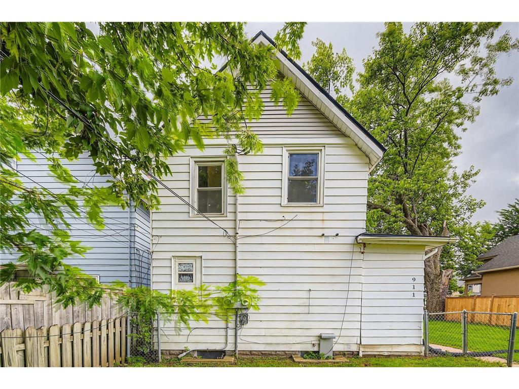 911 Sims Avenue Saint Paul MN 55106 6755165 image26