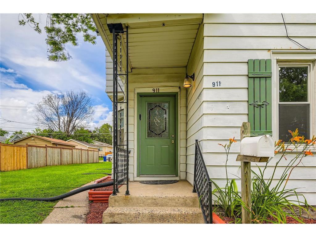 911 Sims Avenue Saint Paul MN 55106 6755165 image3