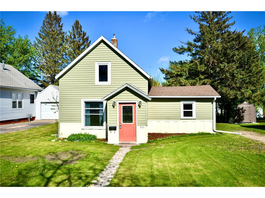 911 Summit Avenue Detroit Lakes MN 56501 6365429 image1