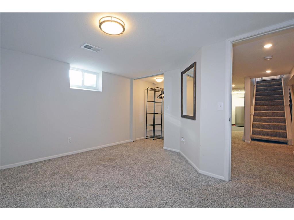 911 Sunnyview Lane Minnetonka MN 55305 7035512 image20