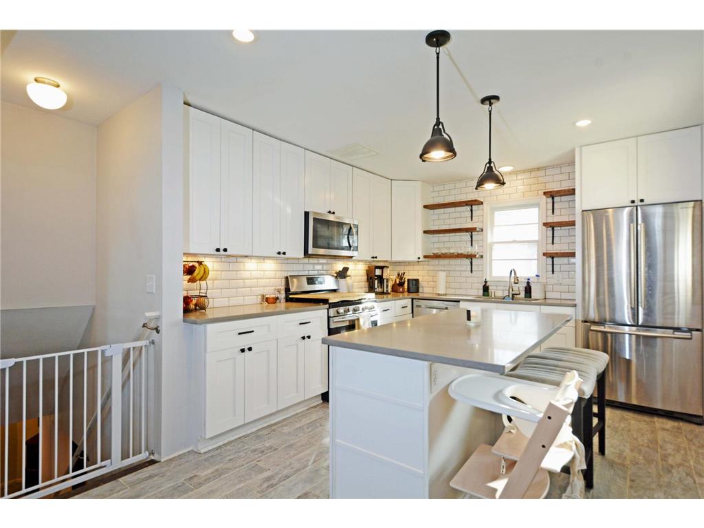 911 Sunnyview Lane Minnetonka MN 55305 7035512 image3
