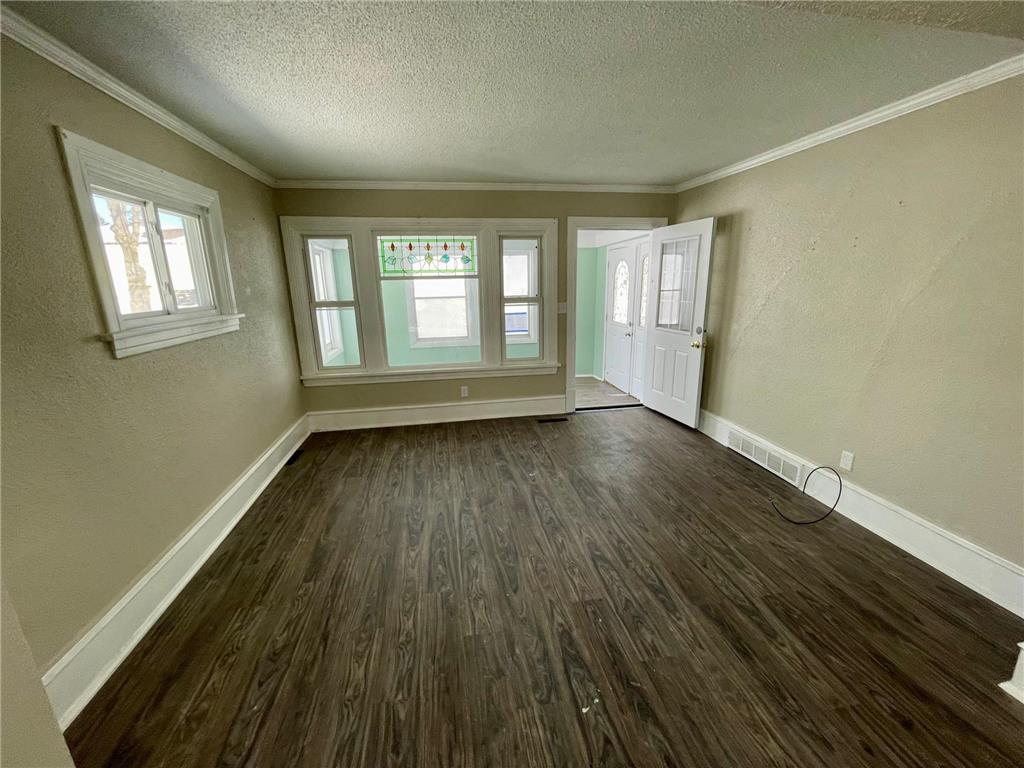911 W Cavour Avenue Fergus Falls MN 56537 7044244 image5