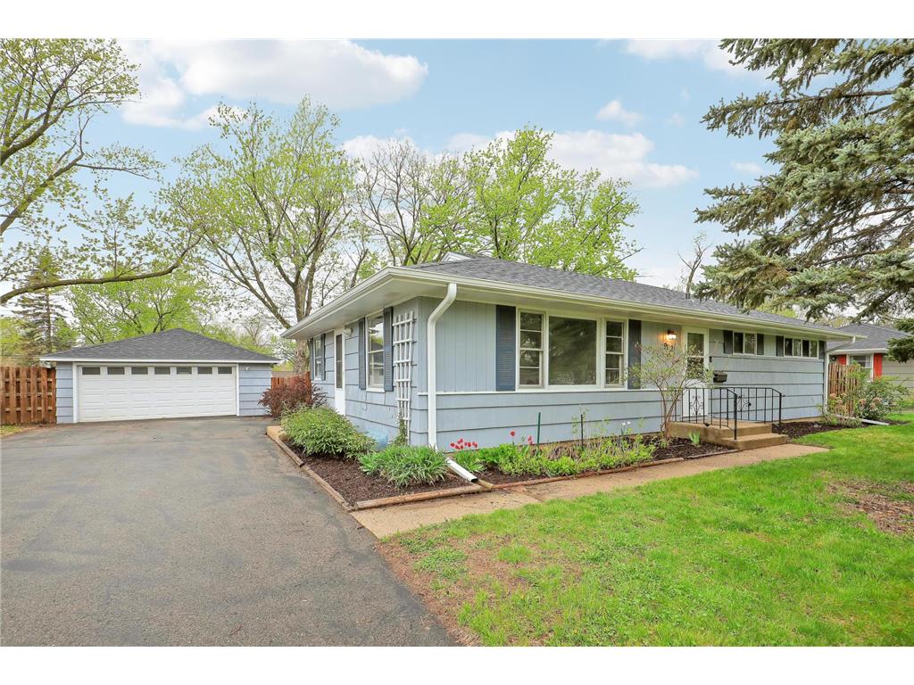 9112 Dupont Avenue S Bloomington MN 55420 7064144 image1