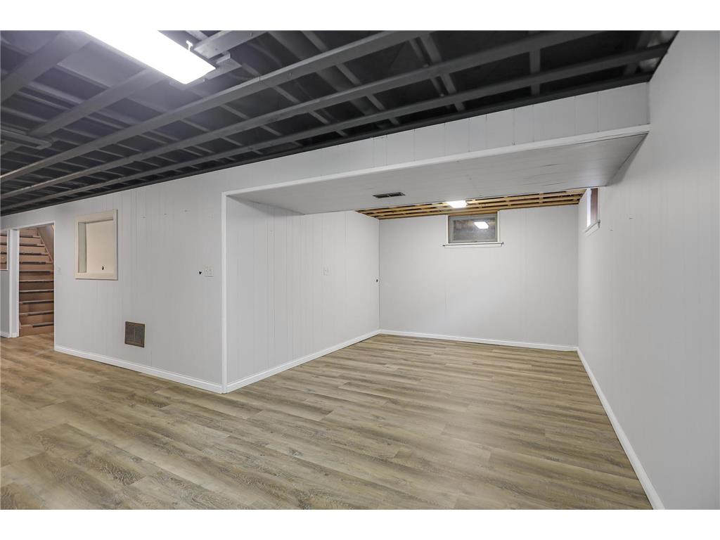 9112 Dupont Avenue S Bloomington MN 55420 7064144 image20