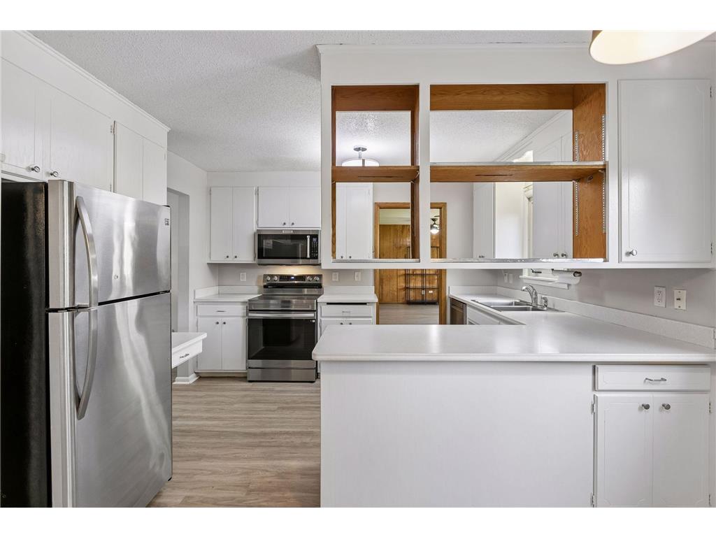 9116 34 1/2 Avenue N New Hope MN 55427 7098398 image11