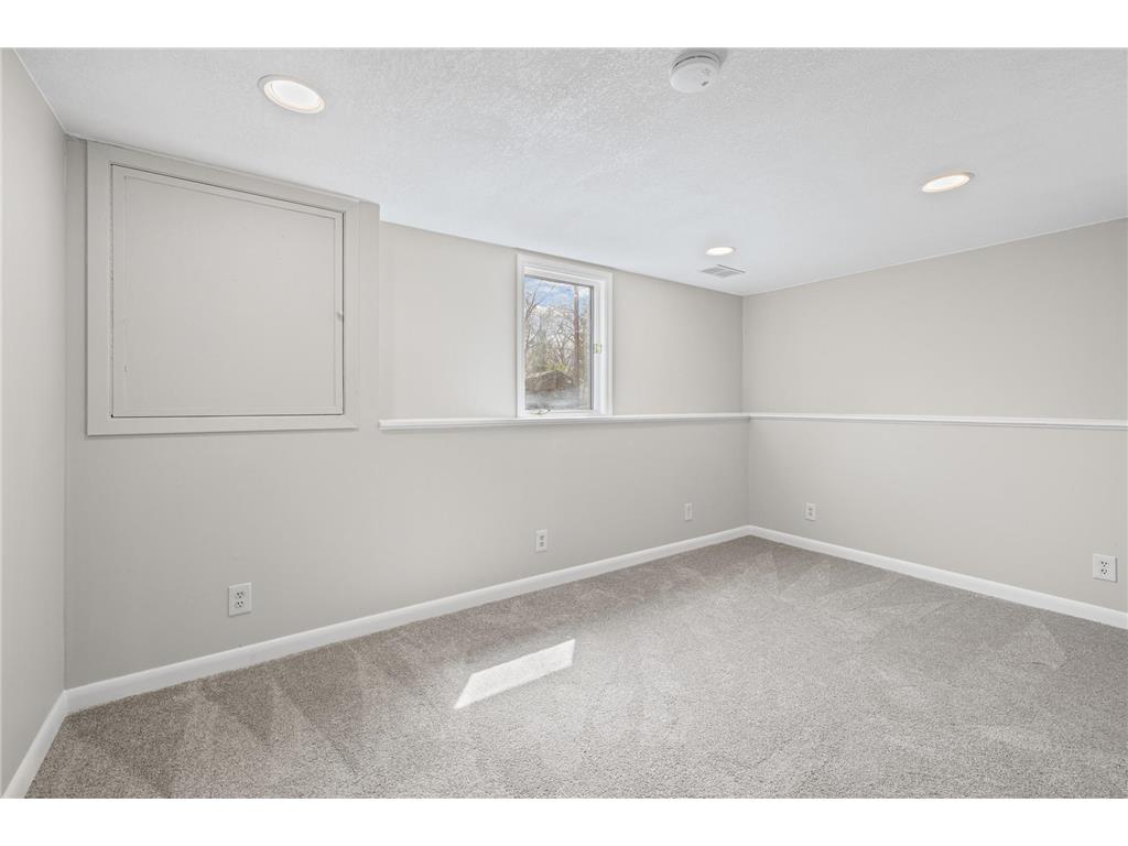 9117 31st Avenue N New Hope MN 55427 7033155 image23