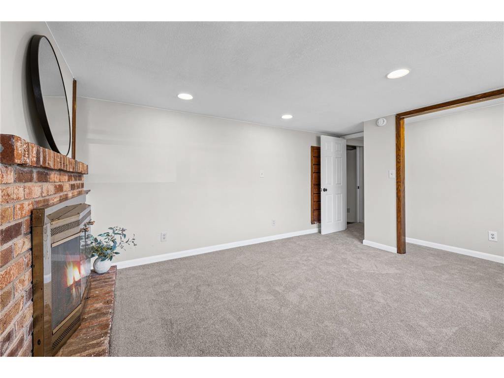 9117 31st Avenue N New Hope MN 55427 7033155 image30