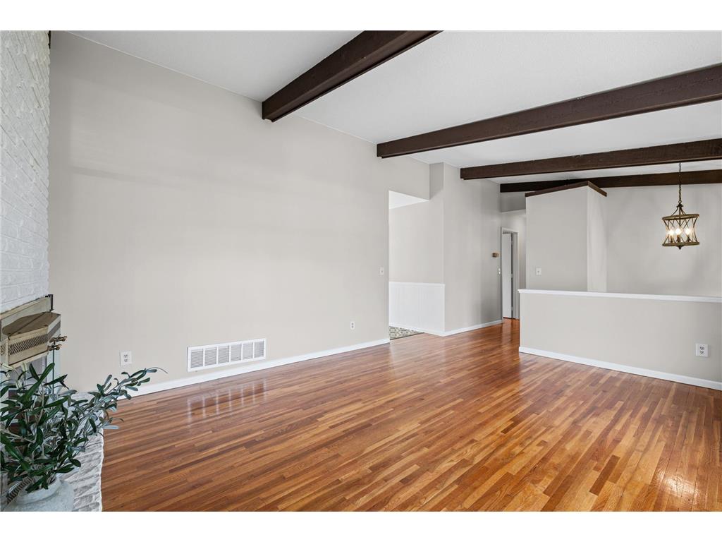 9117 31st Avenue N New Hope MN 55427 7033155 image9