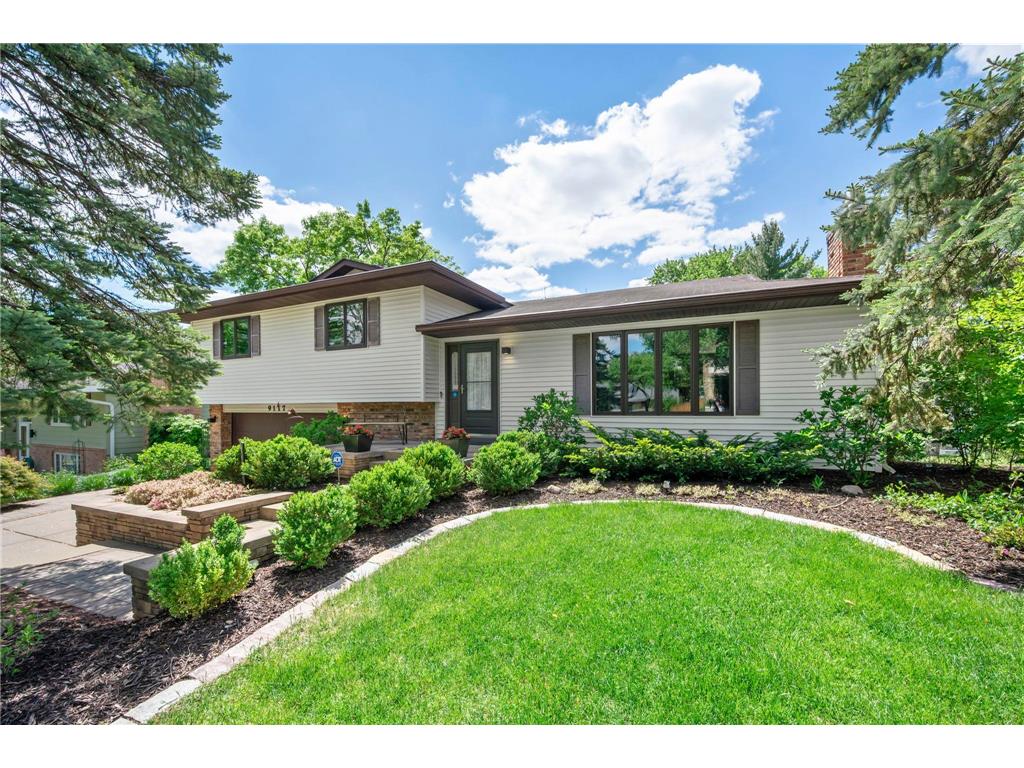 9117 34 1/2 Avenue N New Hope MN 55427 7077579 image1