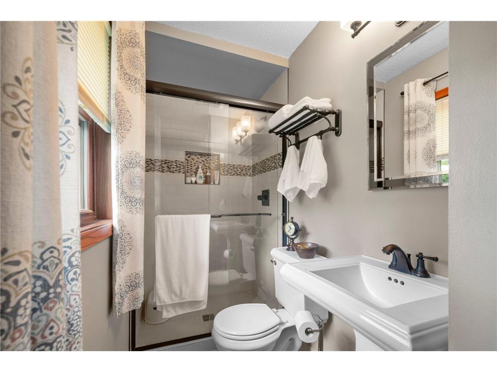 9117 34 1/2 Avenue N New Hope MN 55427 7077579 image20