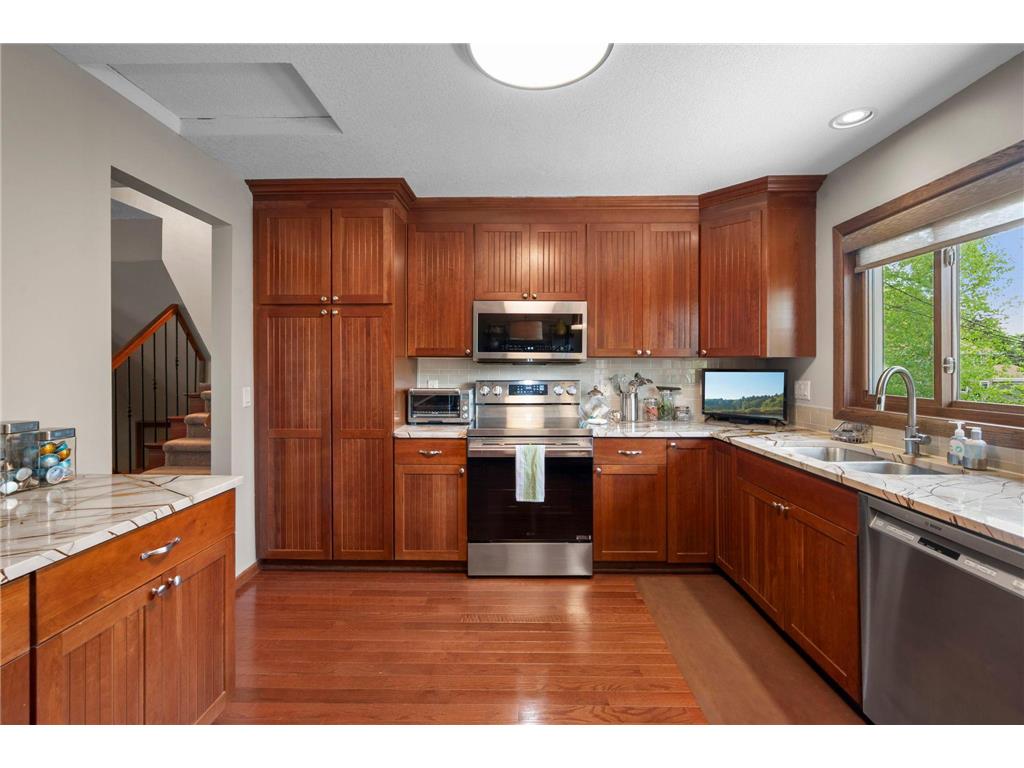 9117 34 1/2 Avenue N New Hope MN 55427 7077579 image6