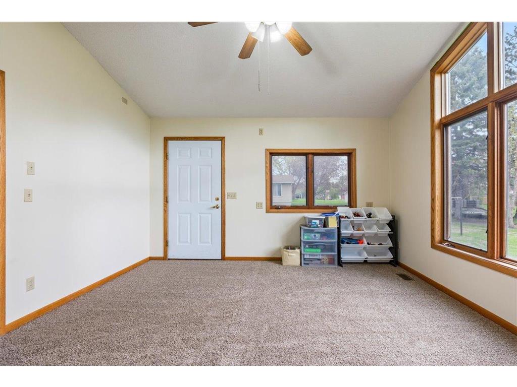 912 10th Street Gaylord MN 55334 7099400 image12
